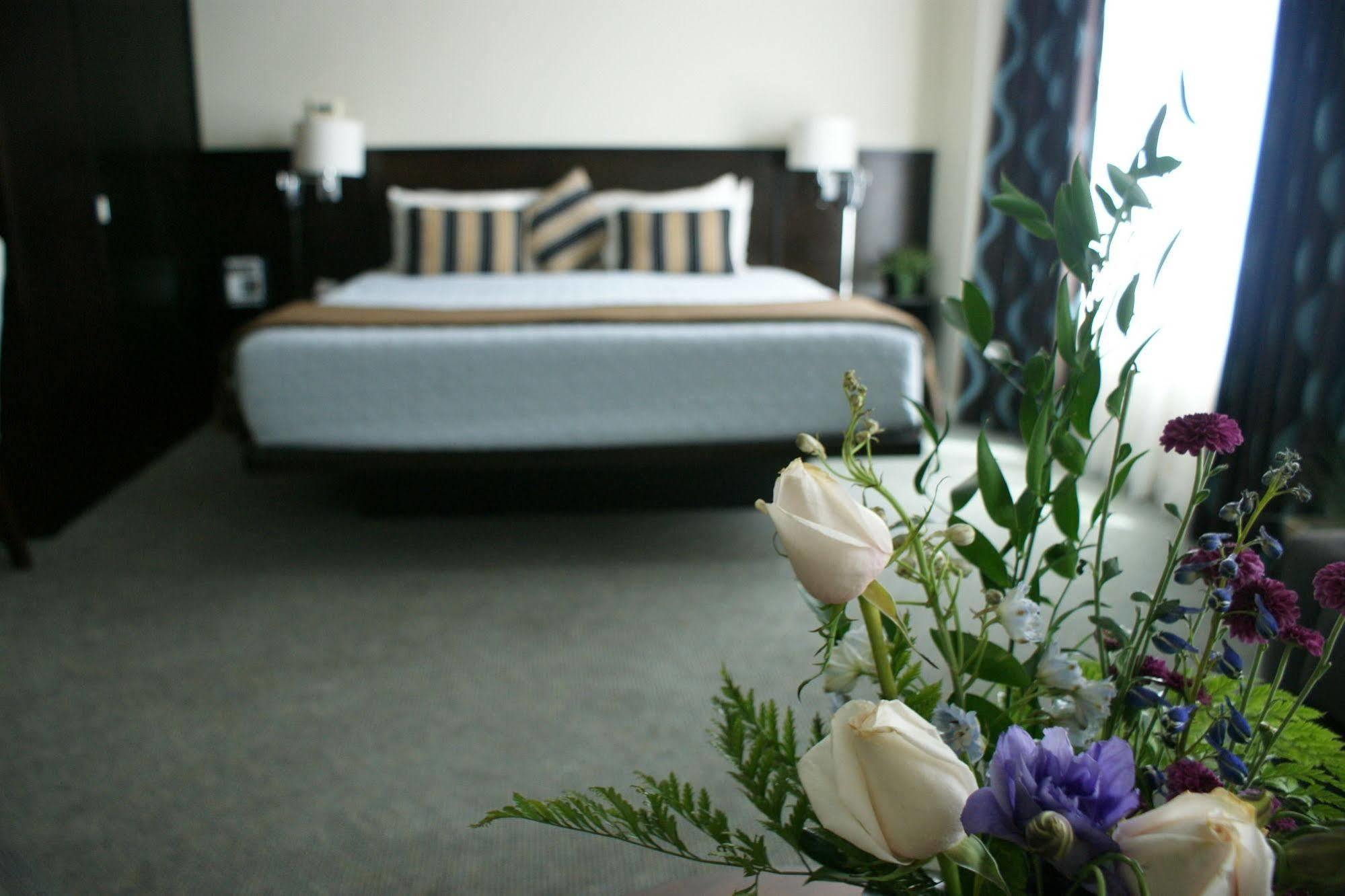 אבלון Aurora Hotel מראה חיצוני תמונה